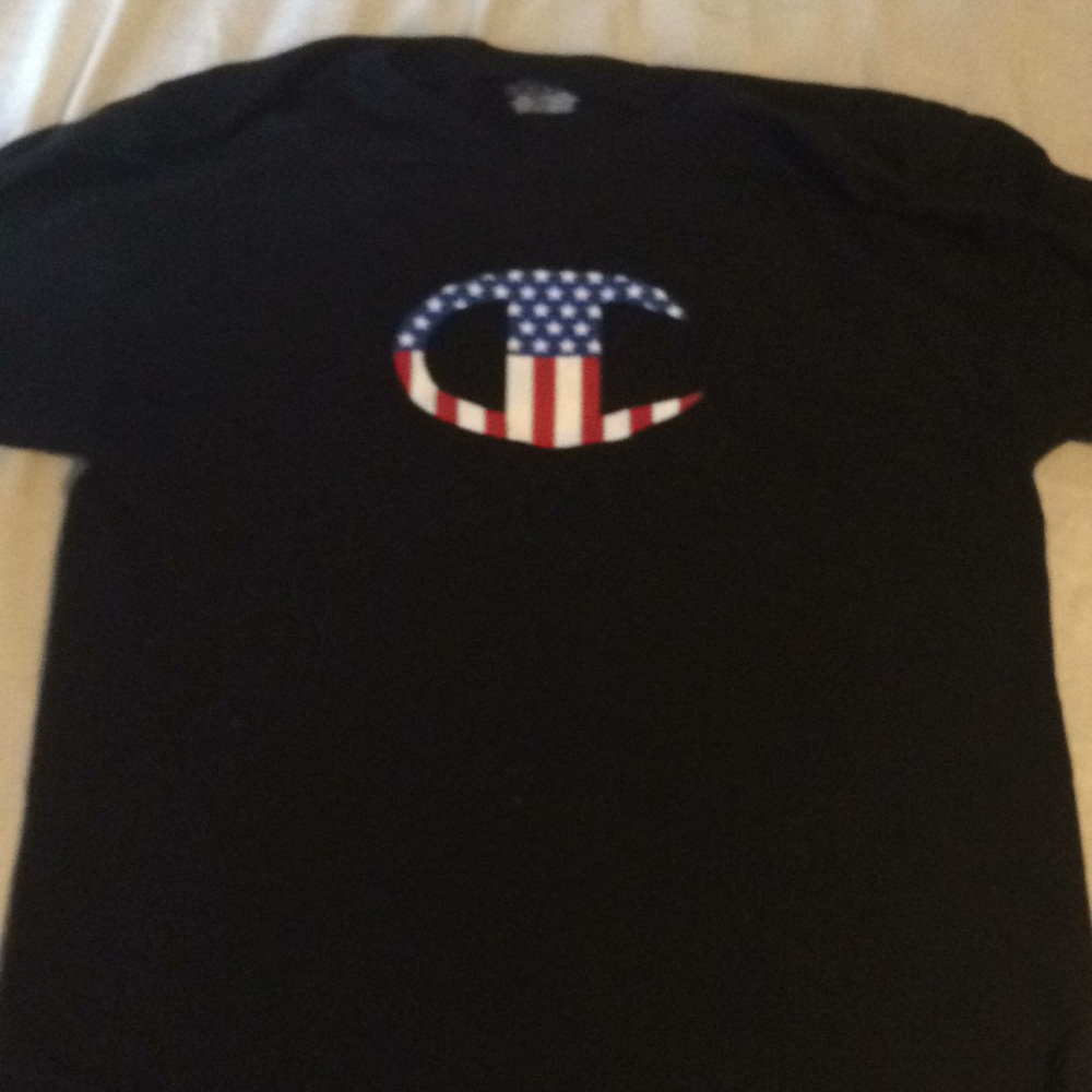 Short sleeve black champion shirt